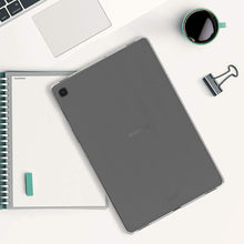 Laden Sie das Bild in den Galerie-Viewer, kwmobile Hülle kompatibel mit Samsung Galaxy Tab S5e - Silikon Tablet Cover Case Schutzhülle Matt Transparent