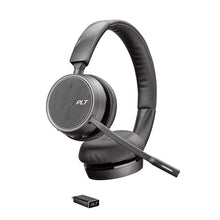 Laden Sie das Bild in den Galerie-Viewer, Plantronics Bluetooth Stereo-Headset Voyager 4220 UC Binaurale Tragevariante (mit USB-A) in Schwarz